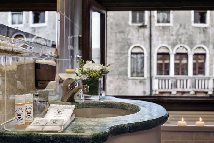 Room amenity