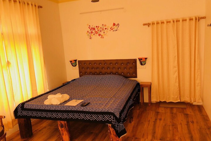 Room 15 of 53
