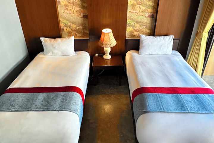 Room 22 of 86