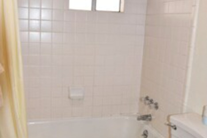 Room 3 of 21