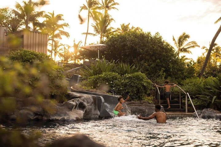 Swimming pool at The Ritz-Carlton O‘ahu Turtle Bay