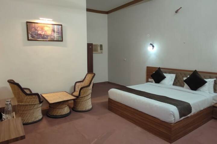 Room 6 of 67