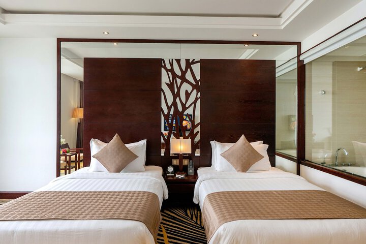Room 21 of 168