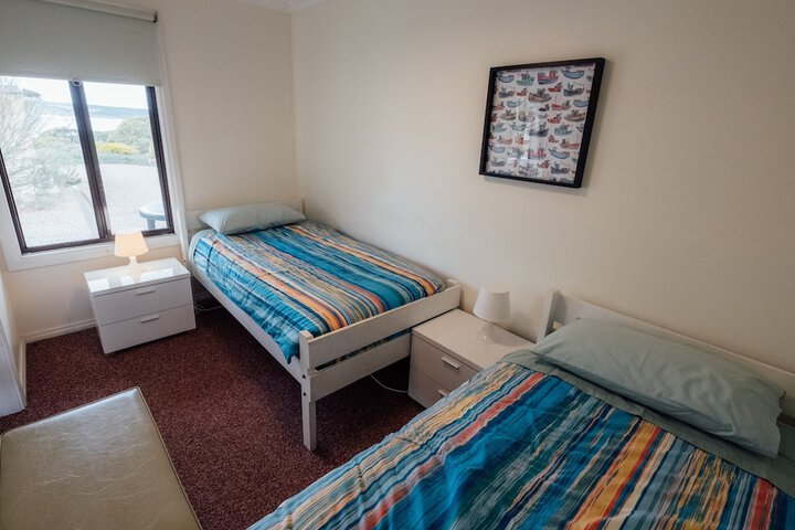 Room 20 of 166