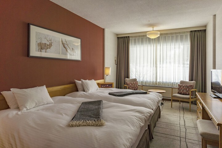 Room 3 of 52