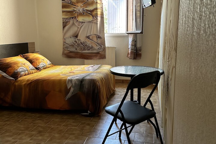 Room 12 of 43