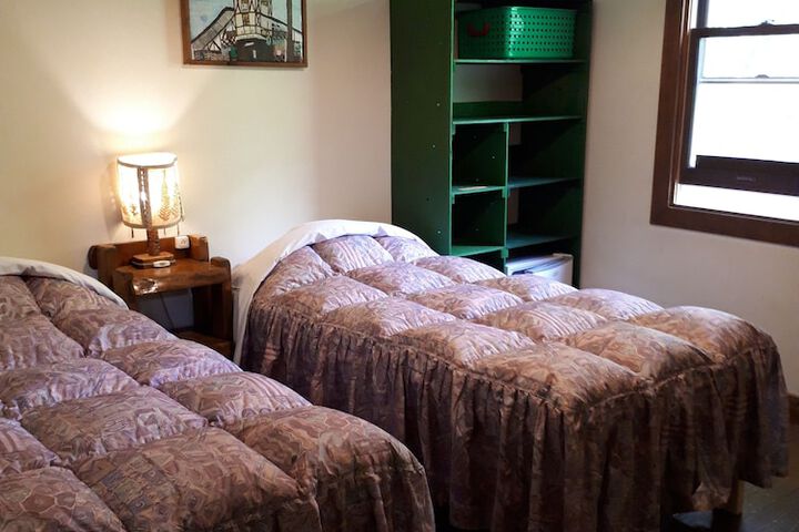 Room 14 of 128