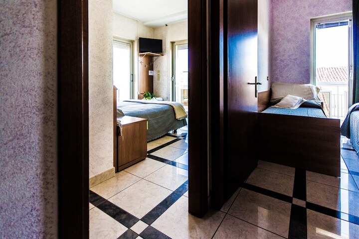 Room 2 of 8