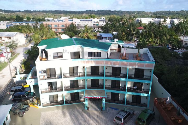 Hotel 72 of 77