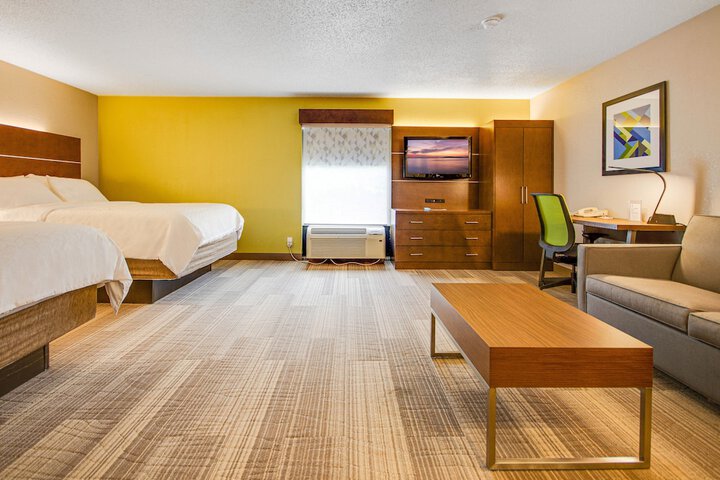 Room 3 of 34
