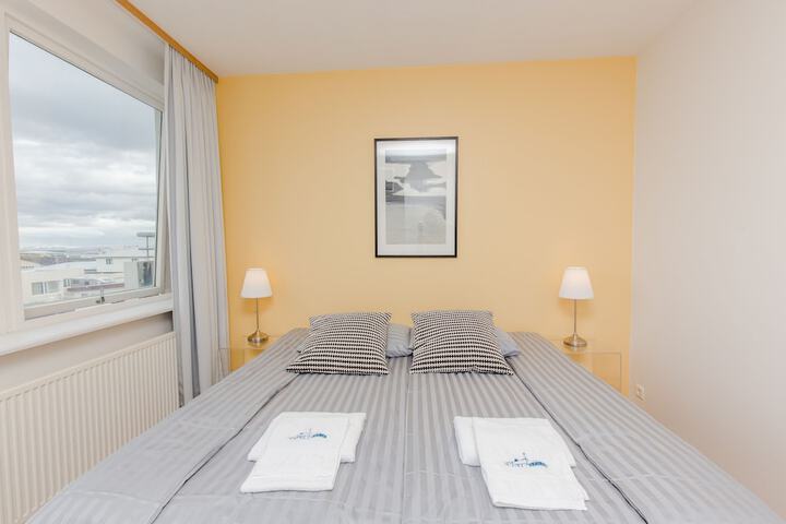Room 11 of 40