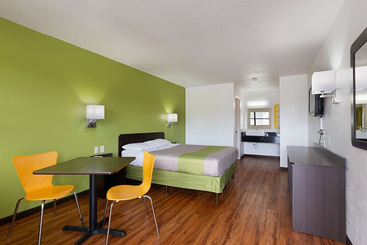 Room 3 of 22