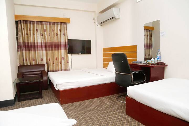 Room 12 of 74