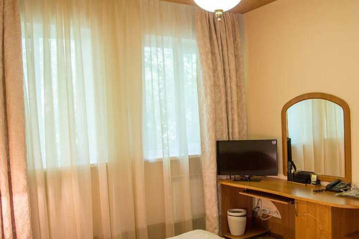 Room 32 of 39