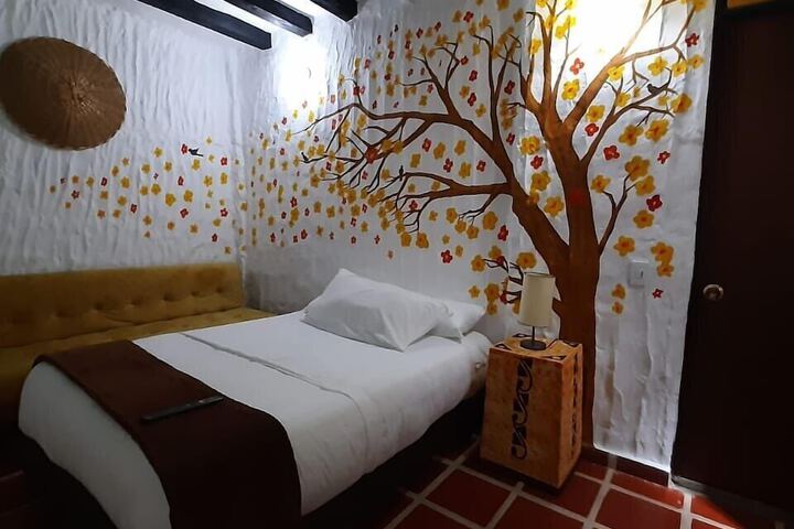 Room 9 of 19