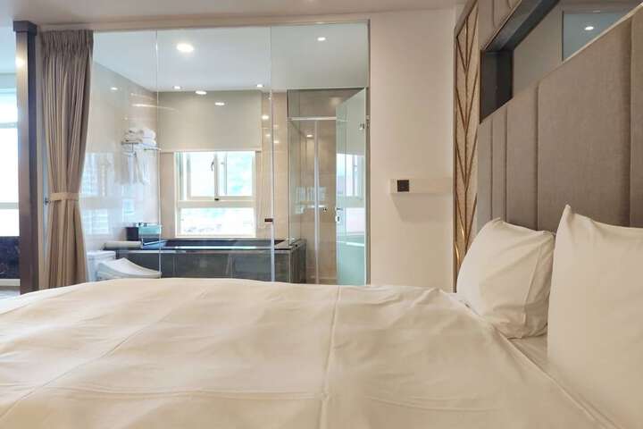 Room 21 of 55