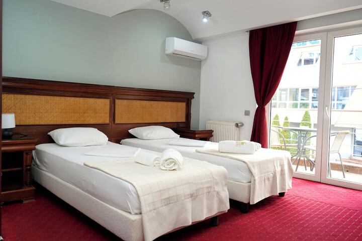 Room 20 of 36