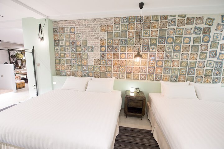 Room 19 of 127
