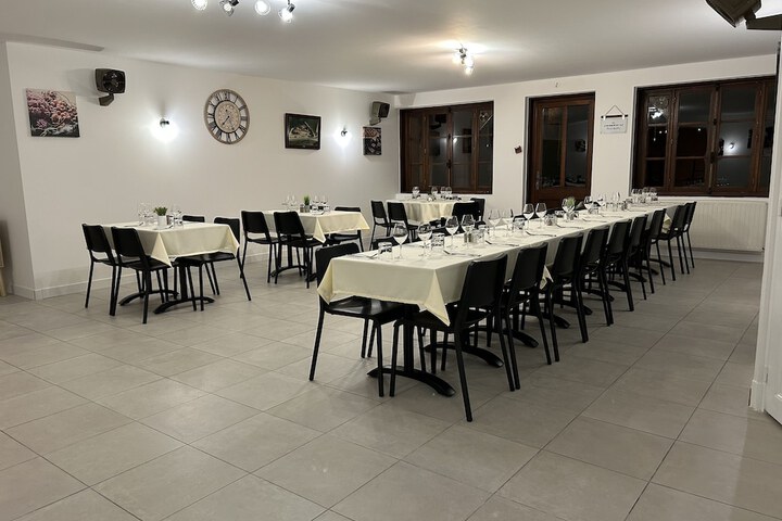 Dining 21 of 39
