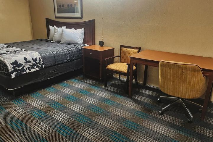 Room 5 of 24