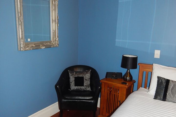 Room 9 of 49
