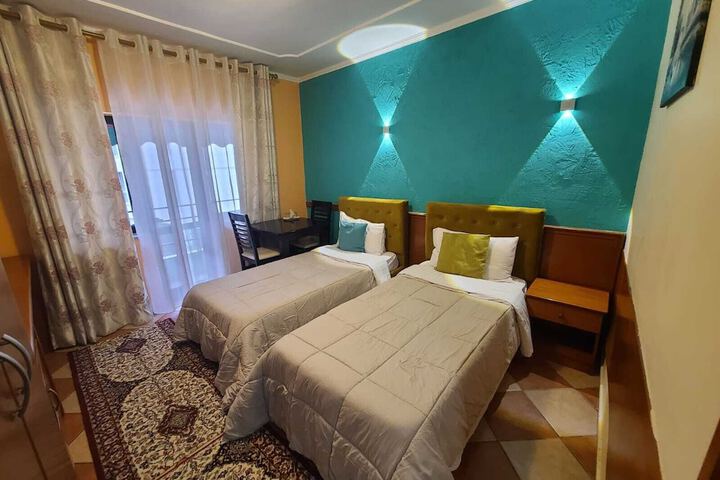 Room 2 of 5