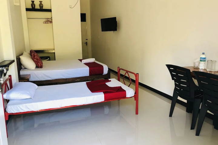 Room 3 of 21