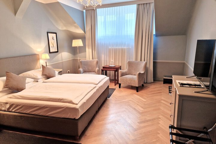 Room 21 of 45