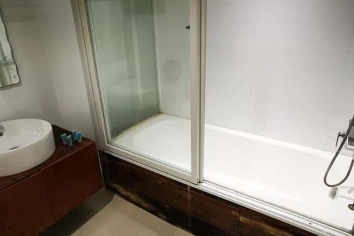 Room 30 of 50