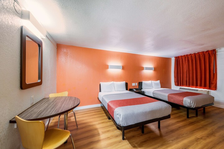 2 Double Beds (2 of 11)