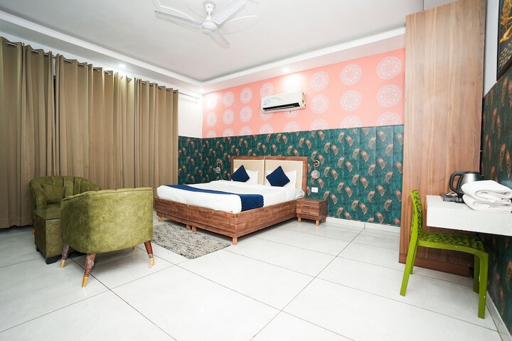 Room 13 of 41