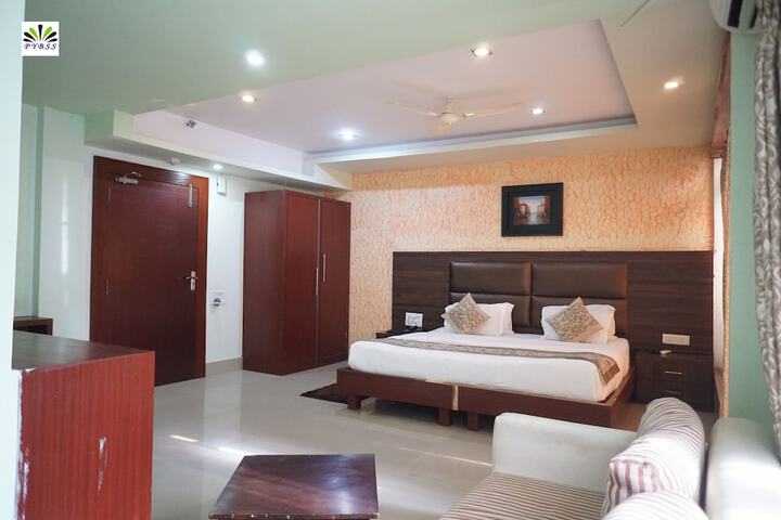 Room 26 of 94