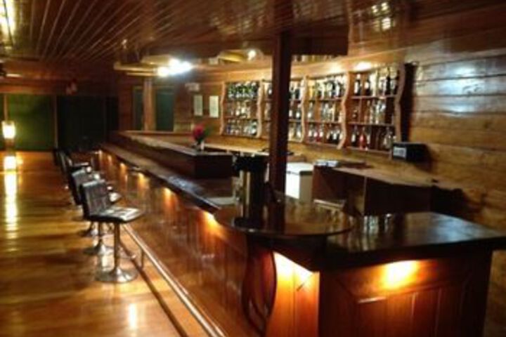 Lounge 9 of 25