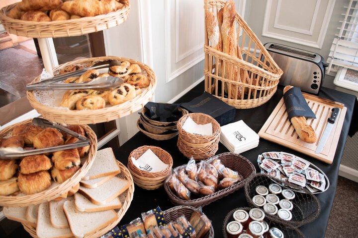 Breakfast/Coffee Service 13 of 15