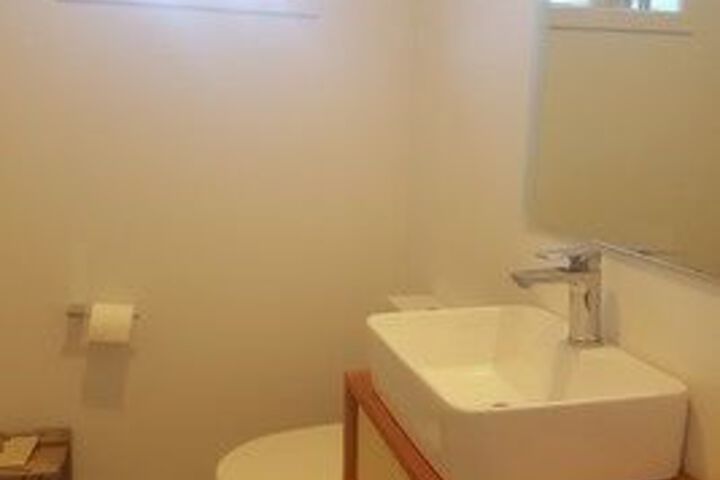 Room 2 of 20