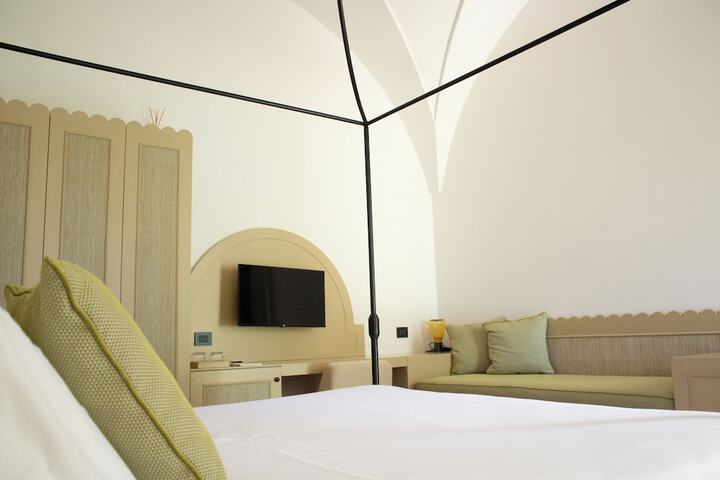 Room 20 of 75