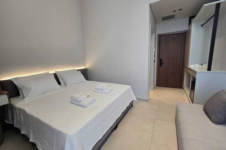 Room 3 of 42