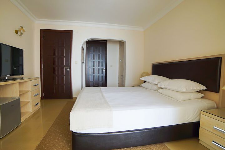 Room 7 of 69