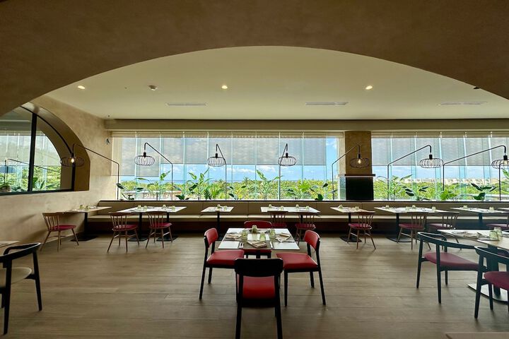 Dining 107 of 209