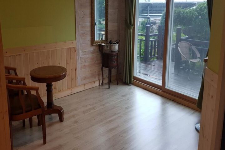 Room 70 of 72