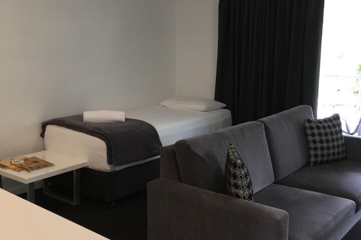 Room 8 of 26