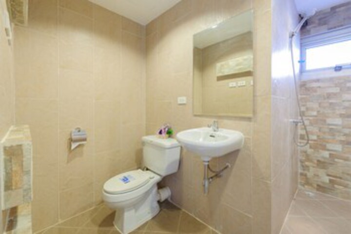 Room 3 of 19