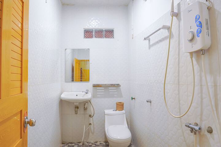 Room 10 of 29
