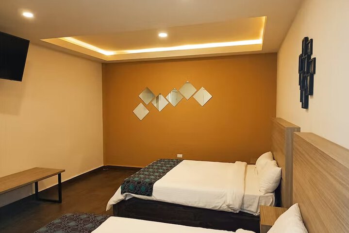 Room 21 of 37