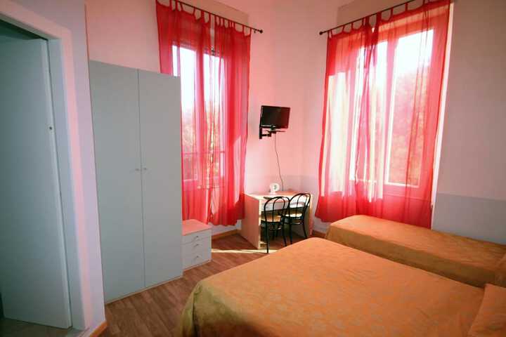 Room 6 of 22