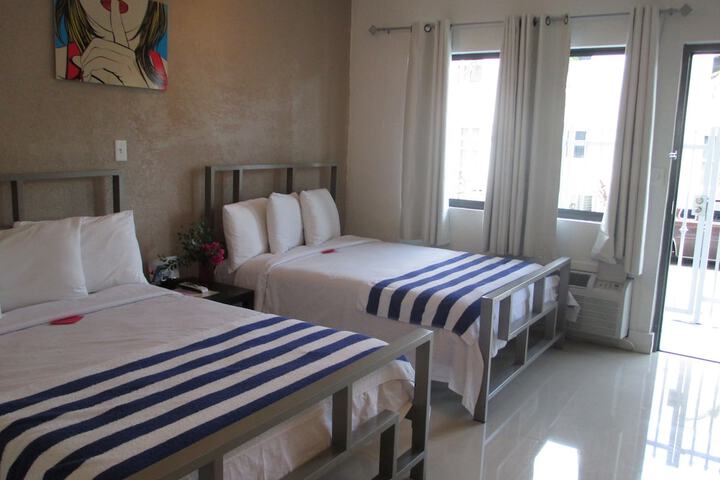 Deluxe 2 Double Beds (5 of 5)