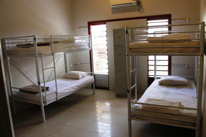 Room 9 of 127