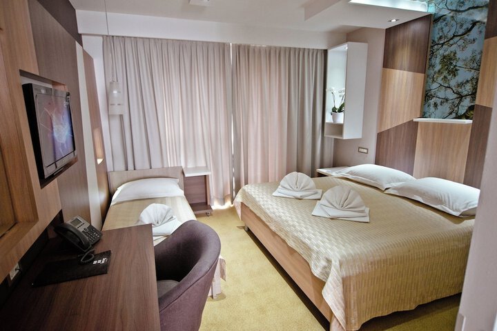 Room 15 of 40