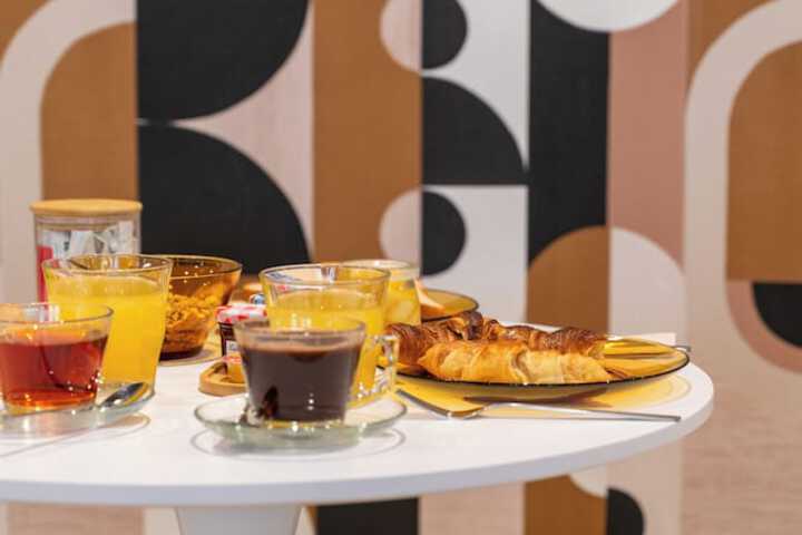Breakfast/Coffee Service 35 of 63