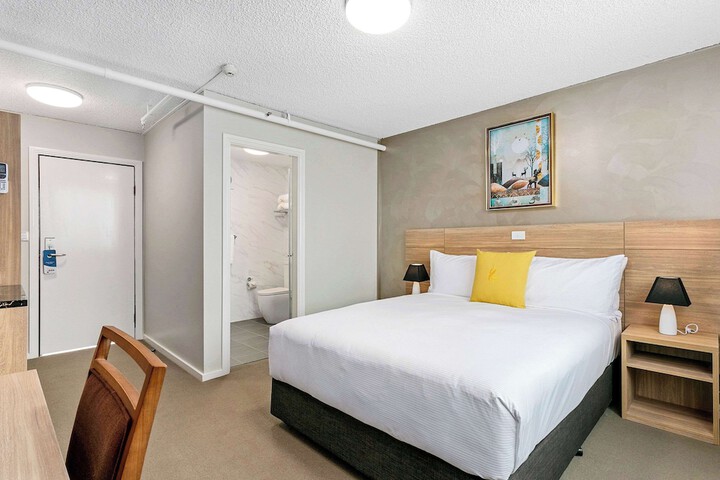 Room 15 of 44